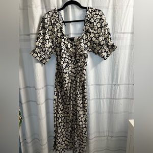 WHOWHATWEAR black and white floral pattern dress
